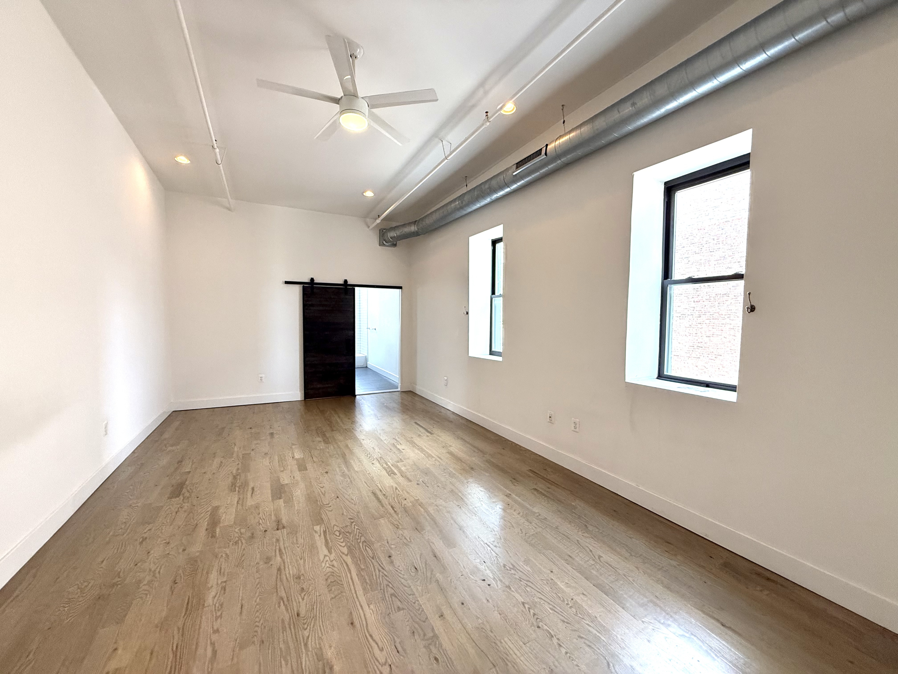 2620-2626 Martha St - 301